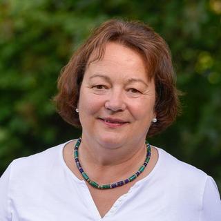 Frau Dr. Hartmann
